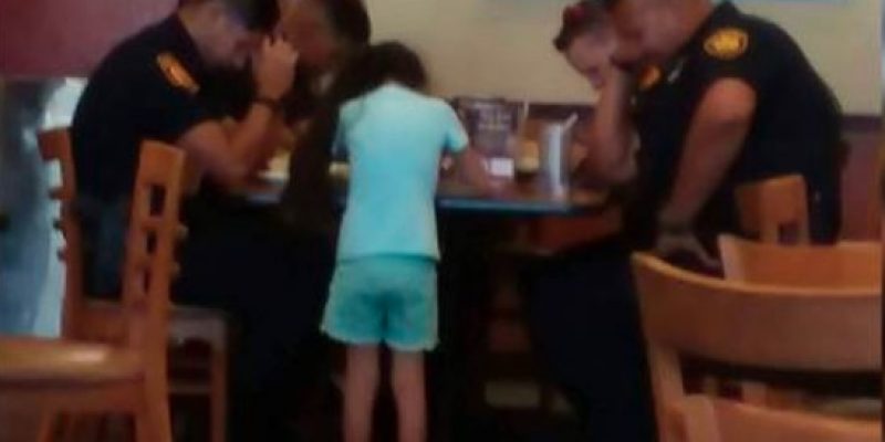 Sweet: San Antonio Girl Prays with Police, Watch What Happens [video]