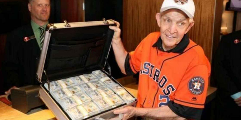 ‘Mattress Mack’ places $3.5 million bet on Astros to win World Series [video]