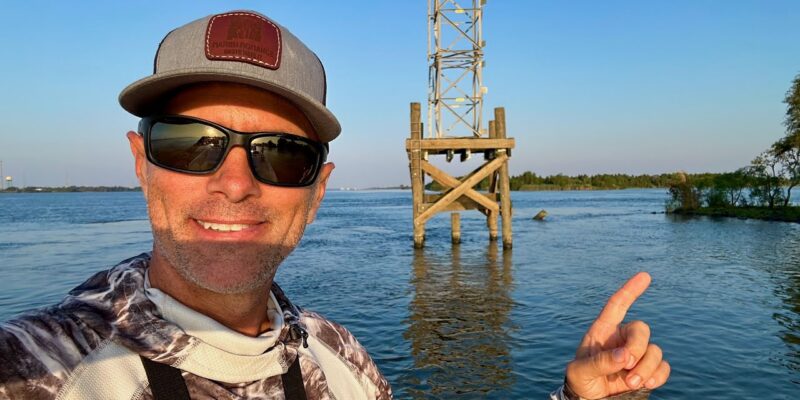 MARSH MAN MASSON: Cuts in Mississippi River LOADED with Fish!